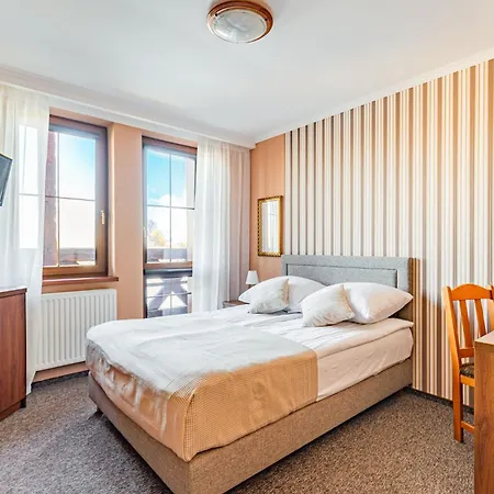 Zulawy - Restauracja & Ξενοδοχείο *